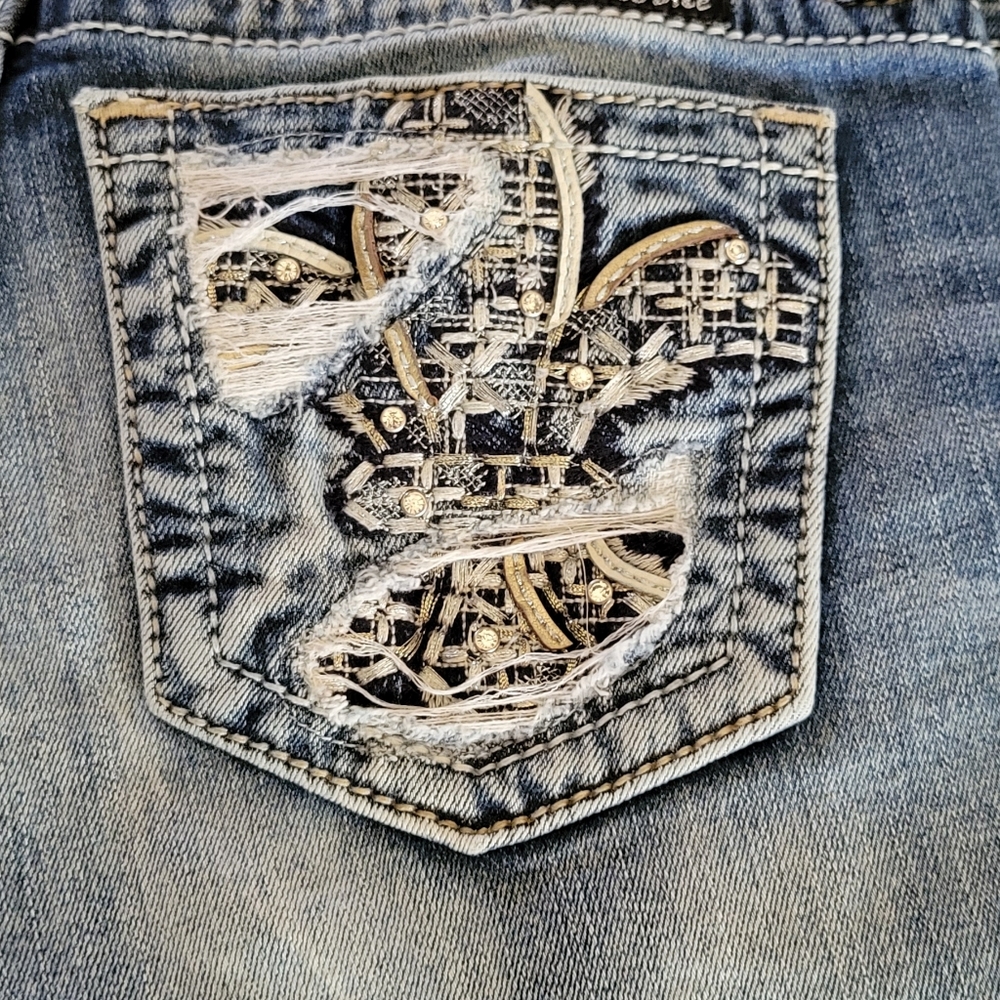 Size 26 Miss Me Jeans - Picture 1 of 6